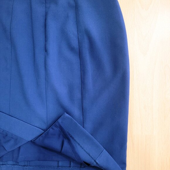Banana Republic Navy Blue Stretch Pencil Skirt with Curved Seam Lines | … - Picture 2 of 7